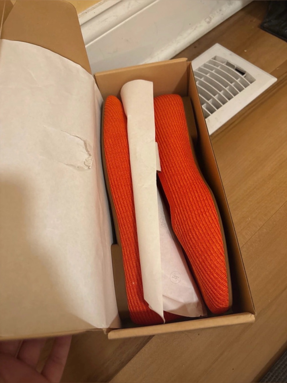 adorable orange vivaia ballet flats! new in box!